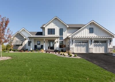 Parade2024-3-9-400x284 Portfolio