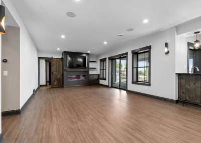 StoneHammer7025LakeshoreRd-1615-400x284 Portfolio