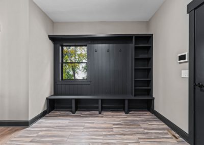 StoneHammer7025LakeshoreRd-1785-400x284 Portfolio